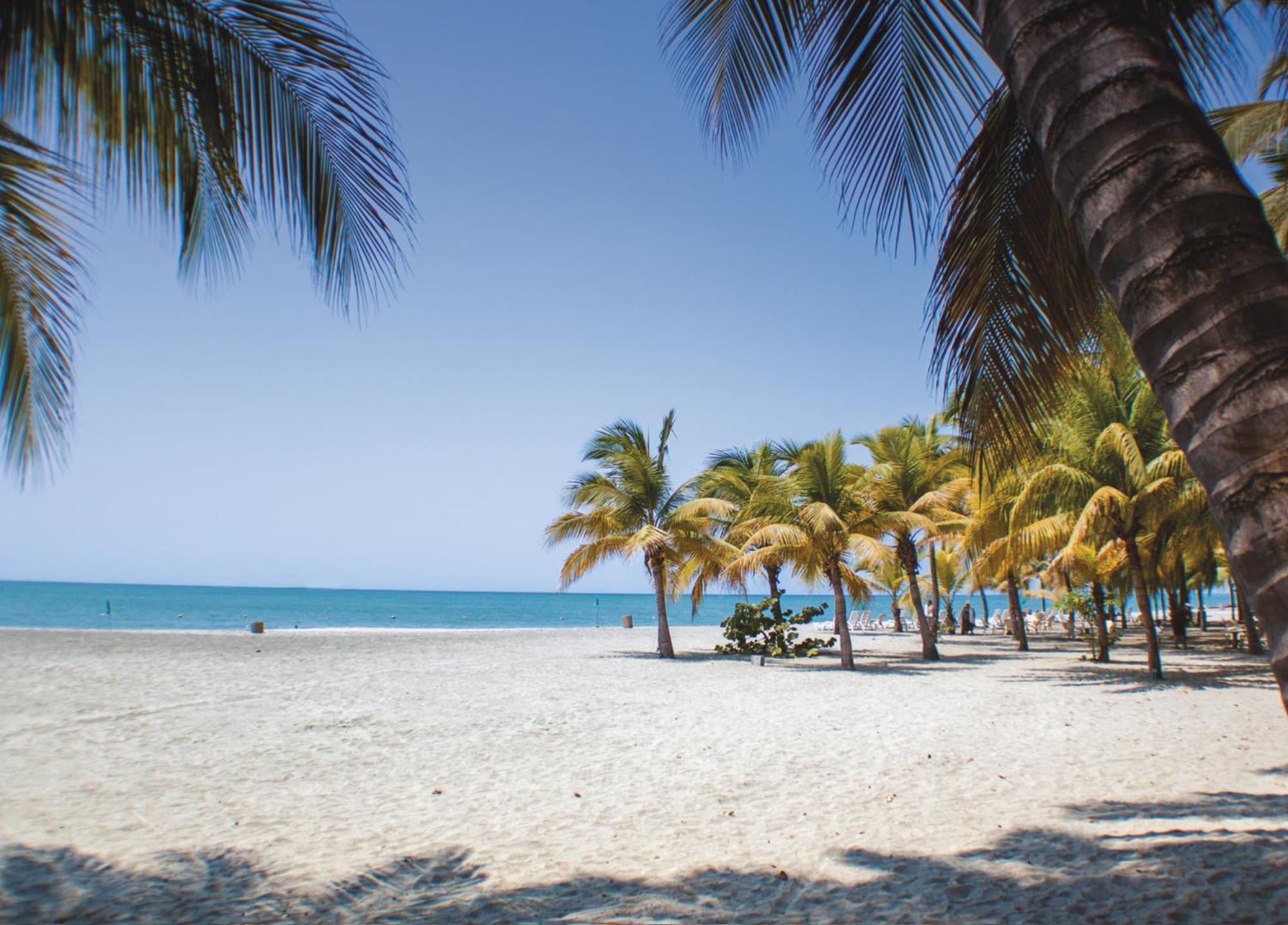 Hotel Irotama Lago Santa Marta  Exterior photo Playa Blanca