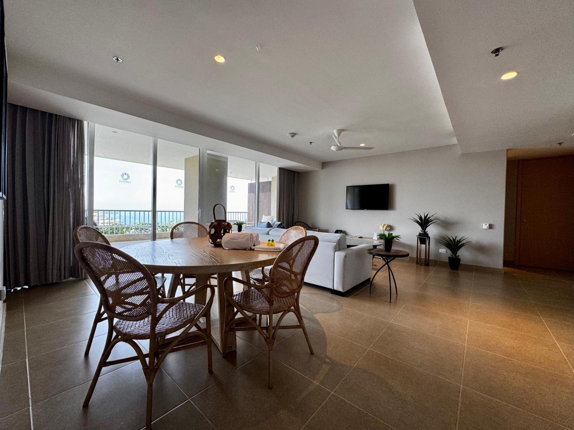 Hotel Irotama Lago Santa Marta  Exterior photo A living room in a condominium