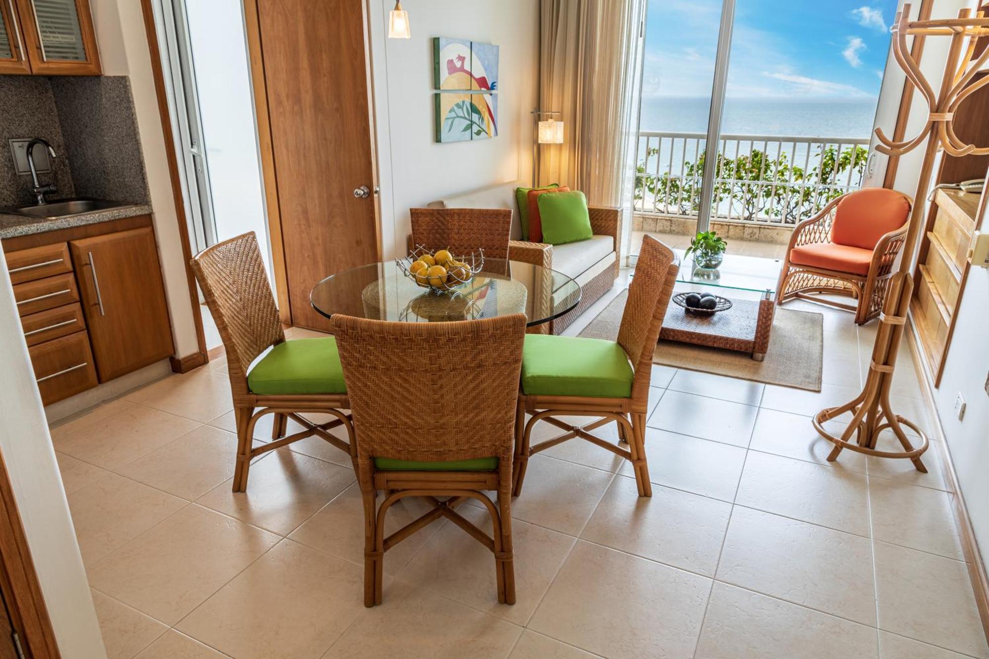 Hotel Irotama Lago Santa Marta  Exterior photo Living room
