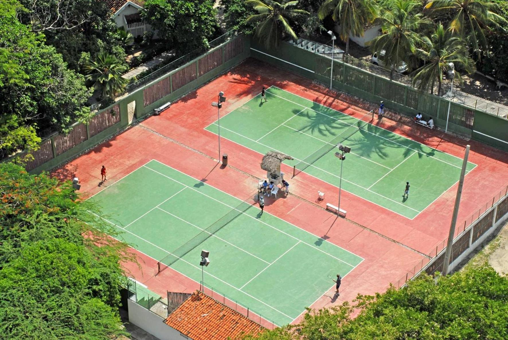 Hotel Irotama Lago Santa Marta  Exterior photo Tennis courts